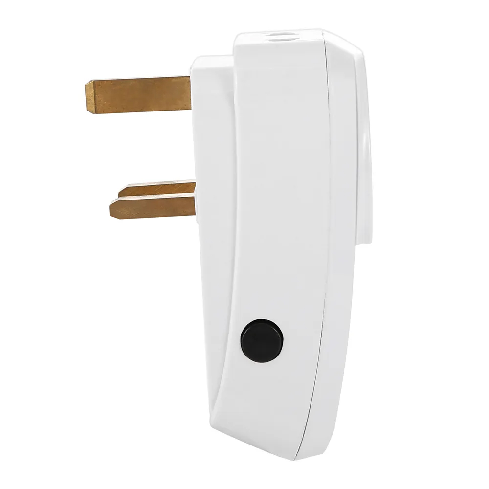 Protección de tensión 13A 2860W con enchufe UK 1503