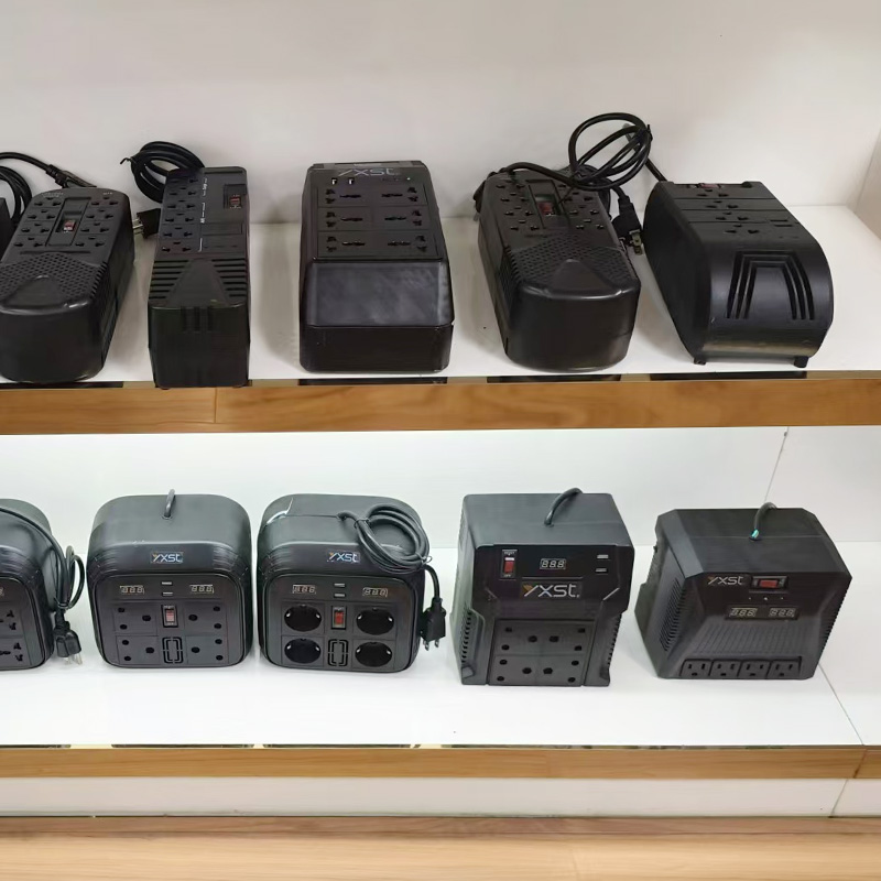 Régulateur de tension automatique pour la maison